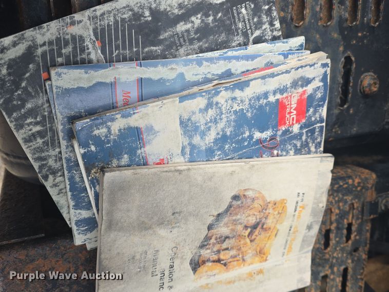 image for item DQ5330 1995 GMC TopKick C8500 dump truck