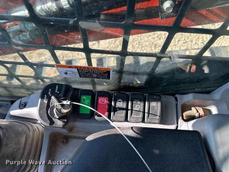 image for item DQ6464 2019 Kubota SVL65-2 tracked skid steer loader