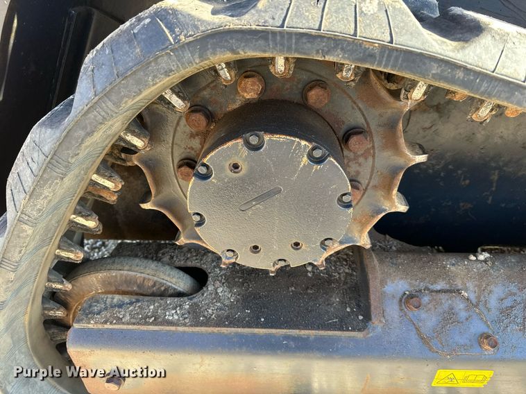 image for item DQ6464 2019 Kubota SVL65-2 tracked skid steer loader