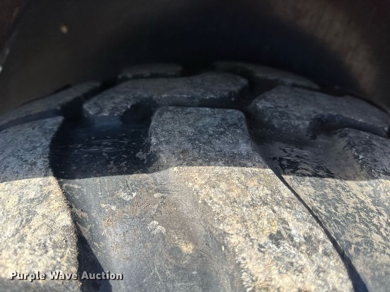 image for item DQ6466 2020 Kubota R530 wheel loader