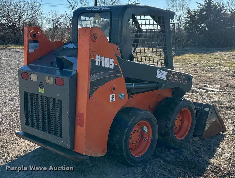 image for item DQ6467 2017 Gehl R105 skid steer loader