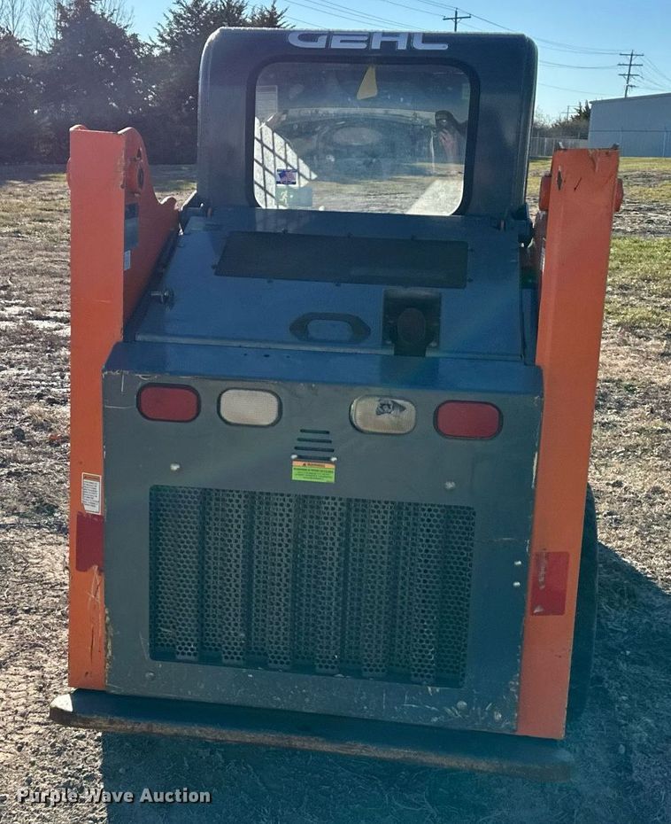 image for item DQ6467 2017 Gehl R105 skid steer loader