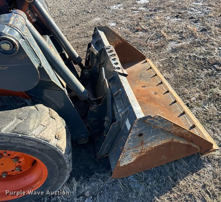 image for item DQ6467 2017 Gehl R105 skid steer loader