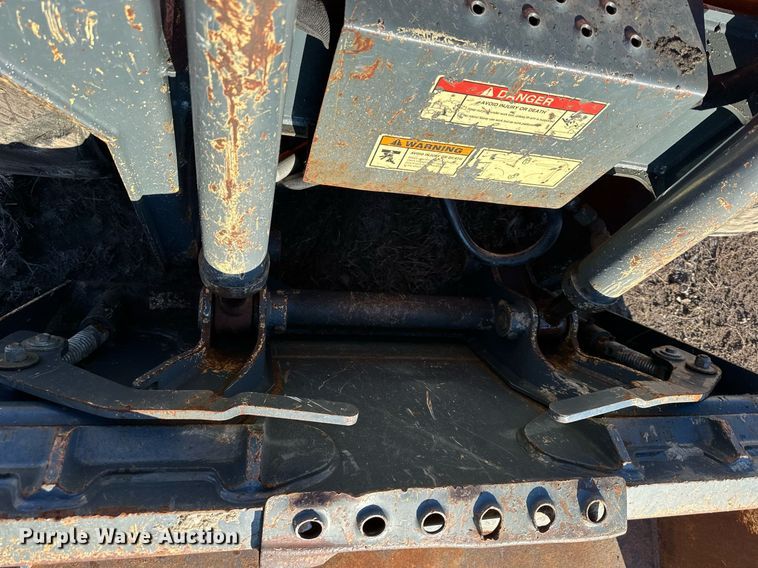 image for item DQ6467 2017 Gehl R105 skid steer loader