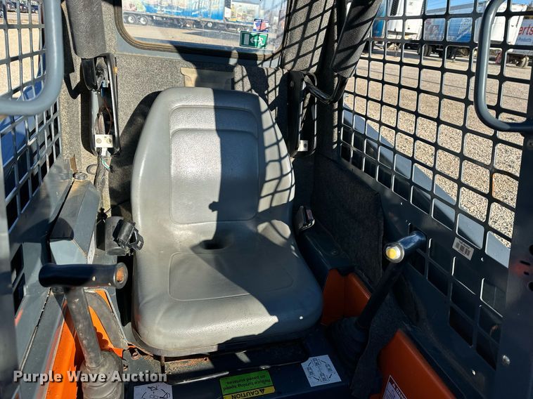 image for item DQ6467 2017 Gehl R105 skid steer loader