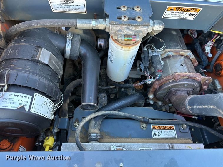 image for item DQ6467 2017 Gehl R105 skid steer loader