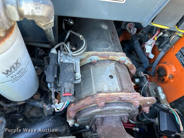 image for item DQ6467 2017 Gehl R105 skid steer loader