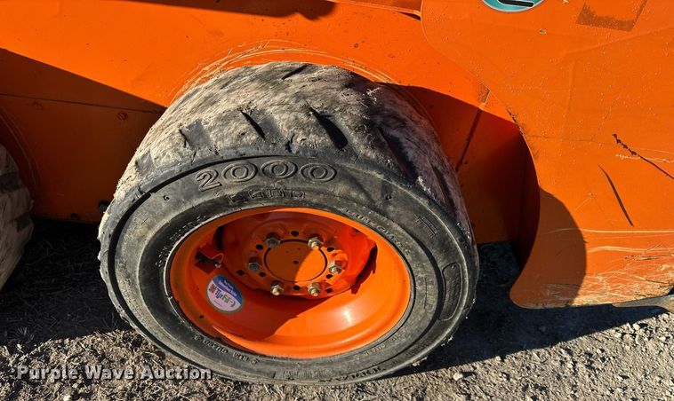 image for item DQ6467 2017 Gehl R105 skid steer loader