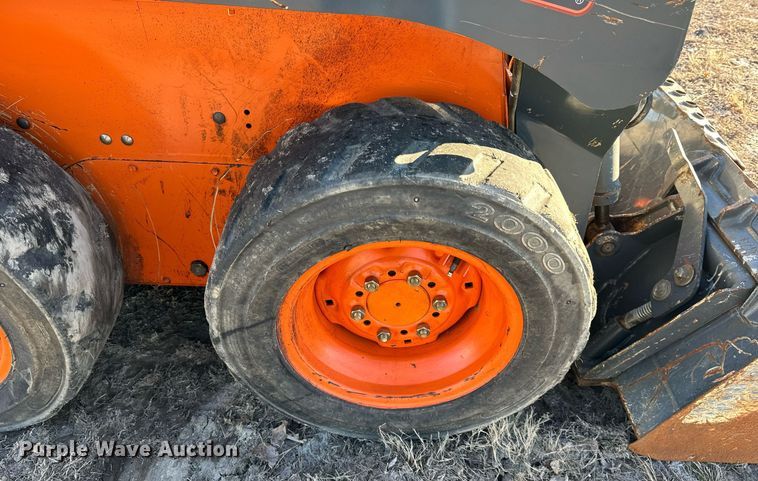 image for item DQ6467 2017 Gehl R105 skid steer loader