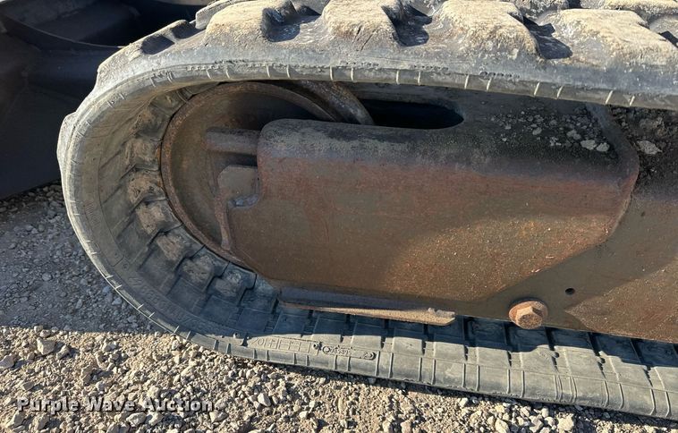 image for item DQ6469 2012 Bobcat E32 mini excavator