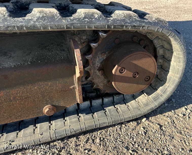 image for item DQ6469 2012 Bobcat E32 mini excavator