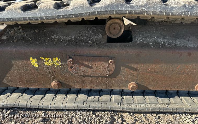 image for item DQ6469 2012 Bobcat E32 mini excavator