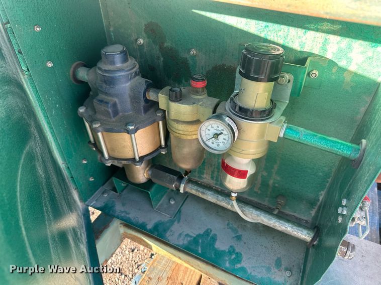 image for item DQ6476 Clemco wet blast injector system