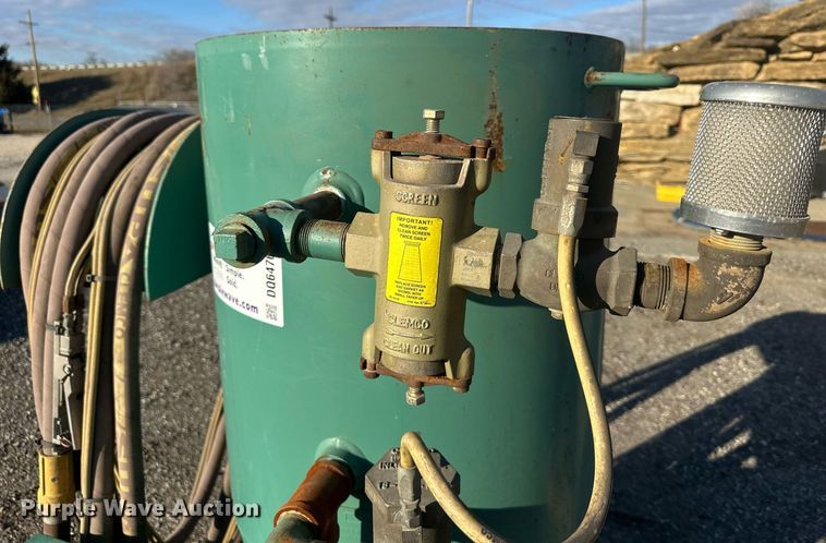 image for item DQ6476 Clemco wet blast injector system