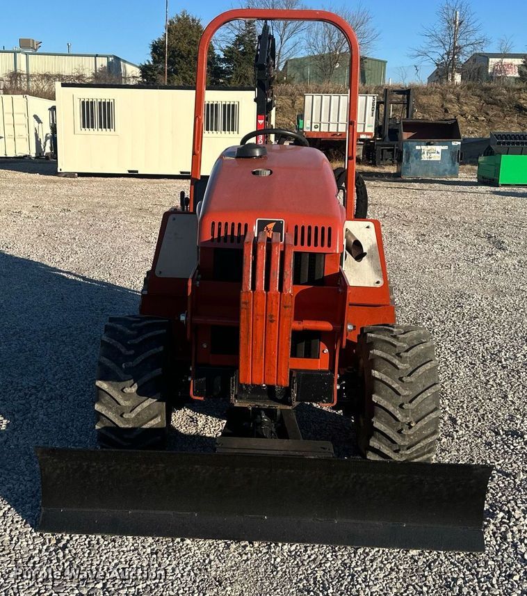 image for item DQ6477 2020 Ditch Witch RT45 trencher