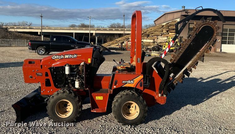 image for item DQ6477 2020 Ditch Witch RT45 trencher