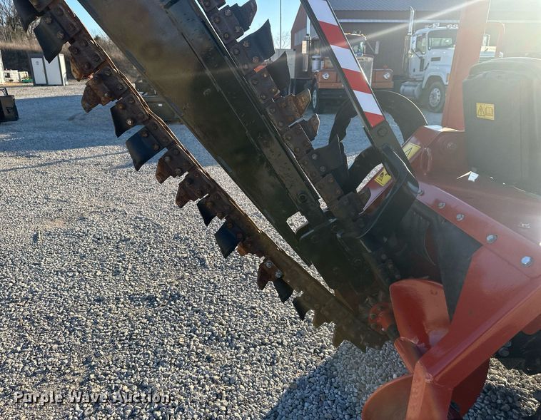 image for item DQ6477 2020 Ditch Witch RT45 trencher