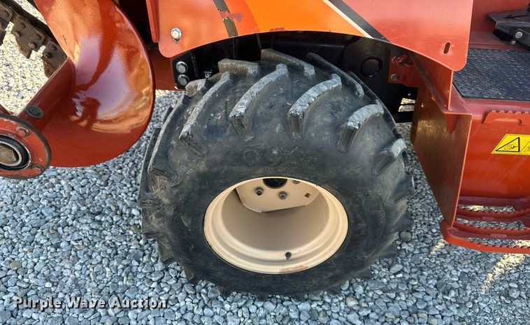 image for item DQ6477 2020 Ditch Witch RT45 trencher