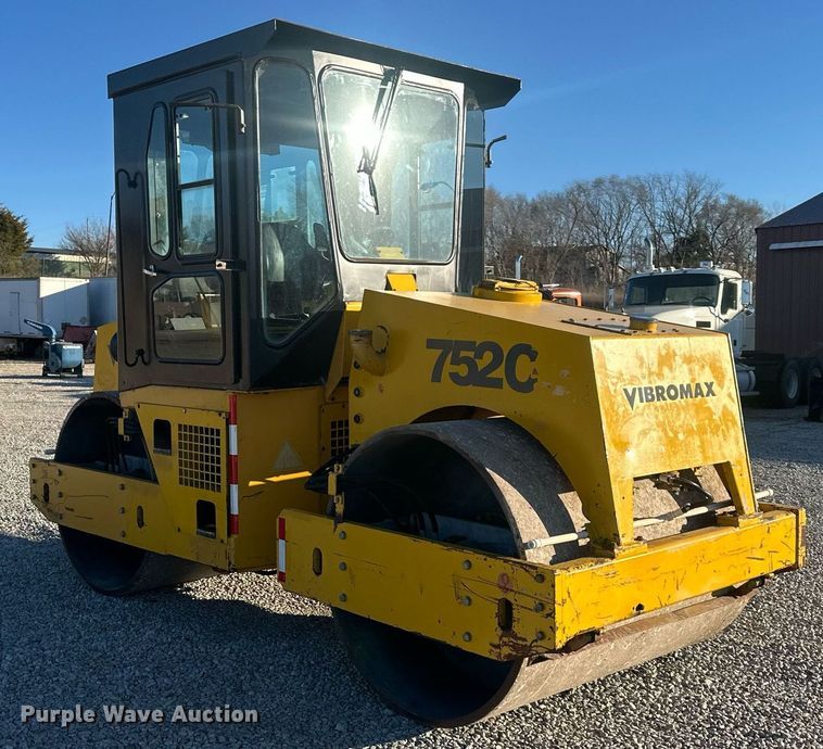 image for item DQ6478 2003 Vibromax 752C double drum roller