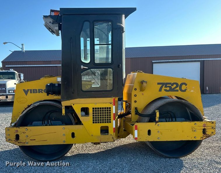 image for item DQ6478 2003 Vibromax 752C double drum roller