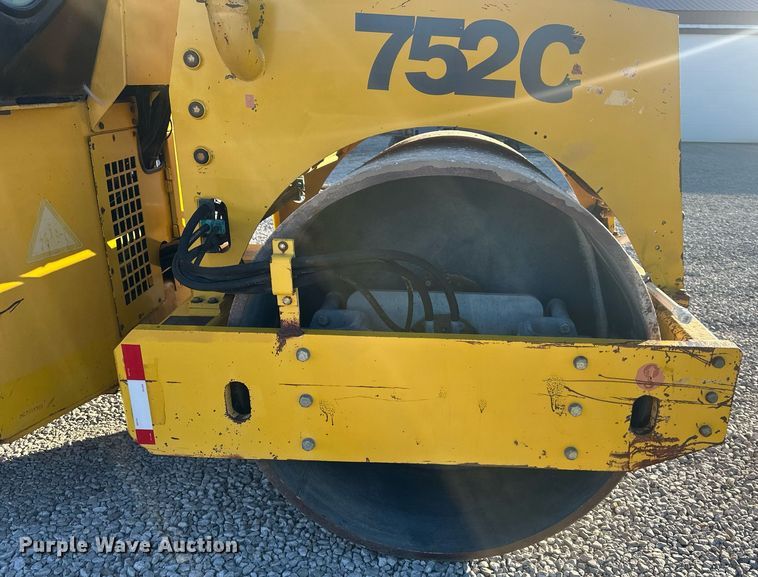 image for item DQ6478 2003 Vibromax 752C double drum roller