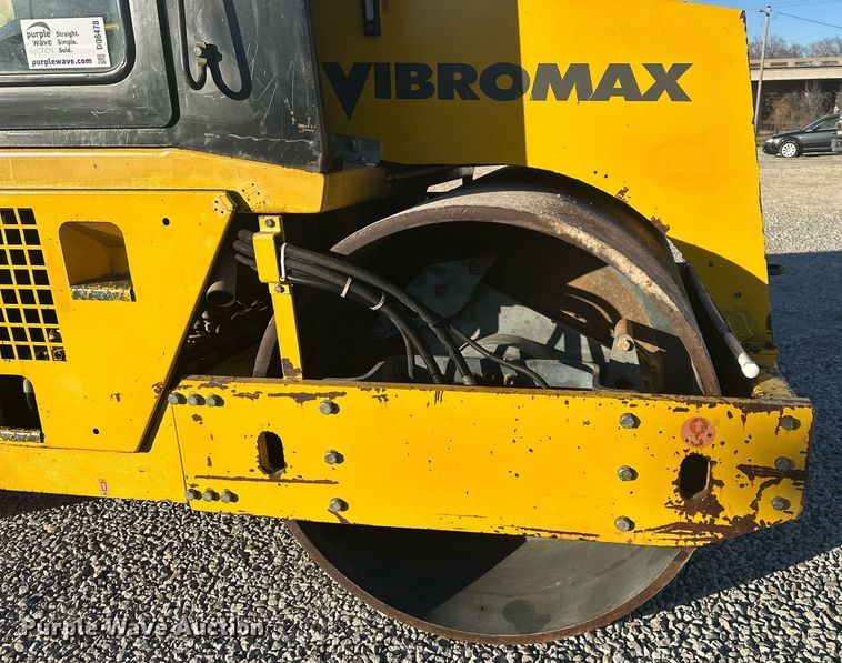 image for item DQ6478 2003 Vibromax 752C double drum roller