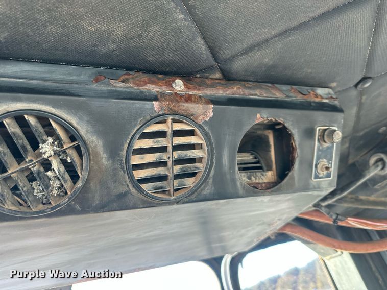 image for item DQ6478 2003 Vibromax 752C double drum roller