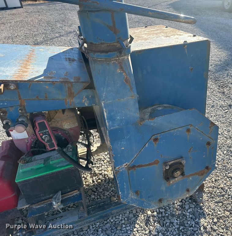 image for item DQ6481 Kincaid 20HP strwblower straw blower