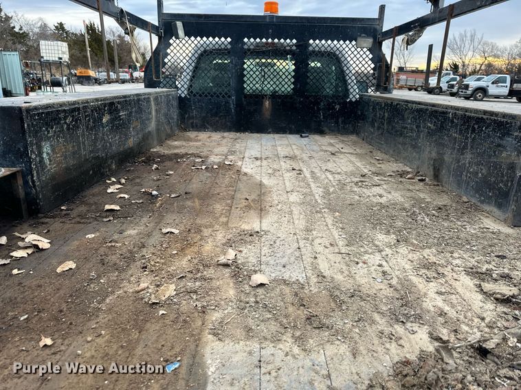 image for item DQ6487 2012 Ford F450 Super Duty flatbed truck