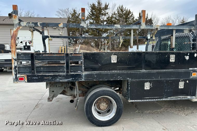 image for item DQ6487 2012 Ford F450 Super Duty flatbed truck