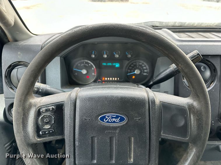 image for item DQ6487 2012 Ford F450 Super Duty flatbed truck