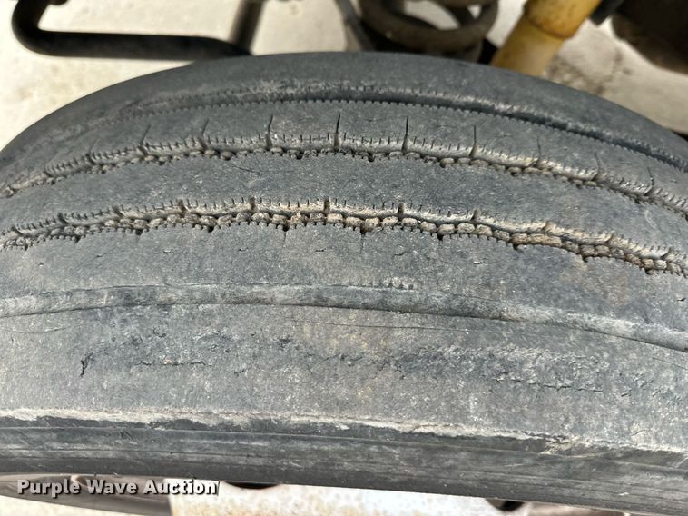 image for item DQ6487 2012 Ford F450 Super Duty flatbed truck