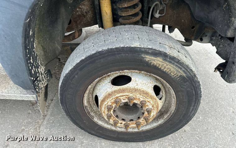 image for item DQ6487 2012 Ford F450 Super Duty flatbed truck