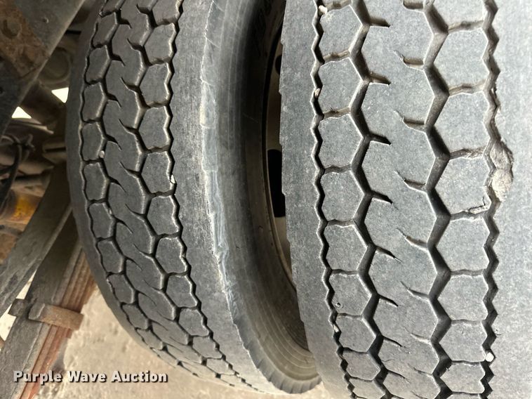 image for item DQ6487 2012 Ford F450 Super Duty flatbed truck