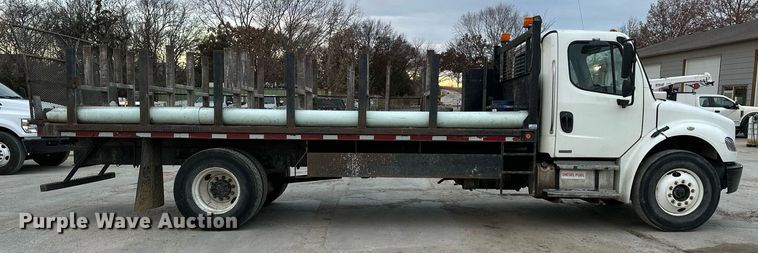 image for item DQ6490 2008 Freightliner flatbed truck