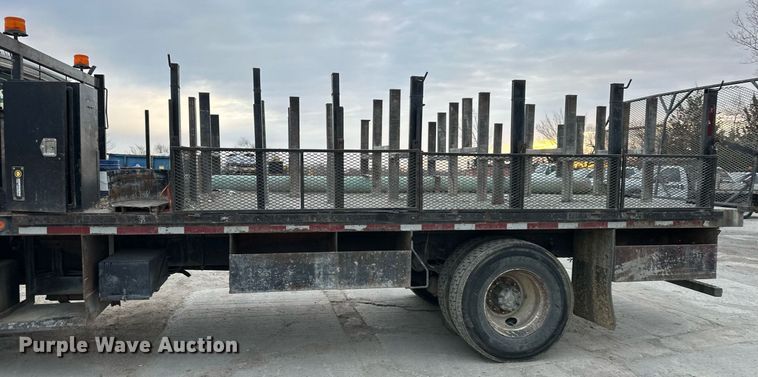 image for item DQ6490 2008 Freightliner flatbed truck