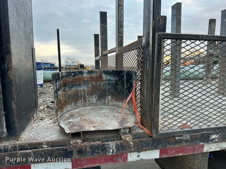 image for item DQ6490 2008 Freightliner flatbed truck