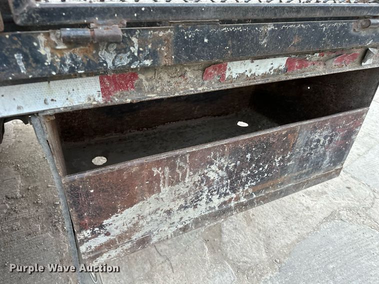 image for item DQ6490 2008 Freightliner flatbed truck