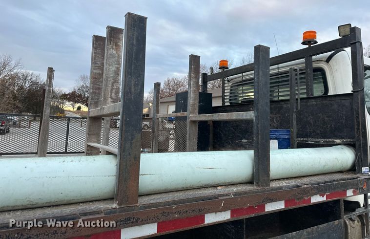 image for item DQ6490 2008 Freightliner flatbed truck