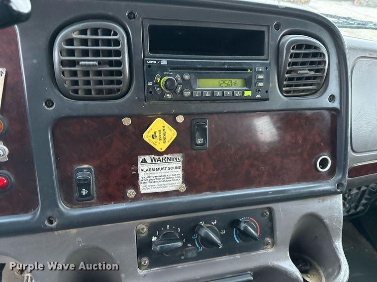 image for item DQ6490 2008 Freightliner flatbed truck