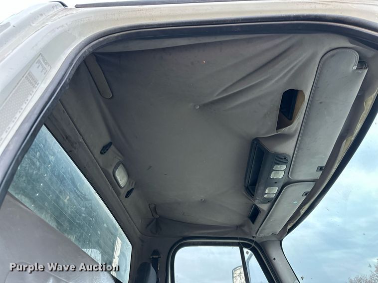 image for item DQ6490 2008 Freightliner flatbed truck