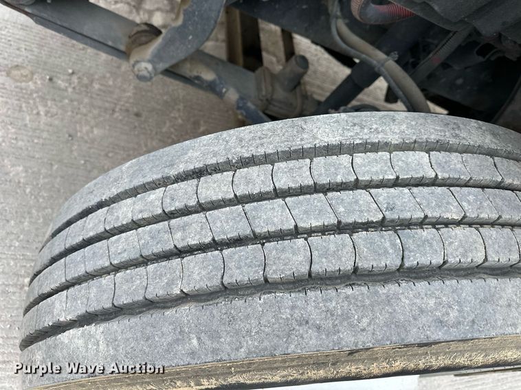 image for item DQ6490 2008 Freightliner flatbed truck