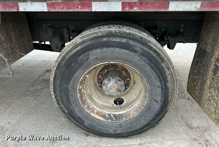 image for item DQ6490 2008 Freightliner flatbed truck