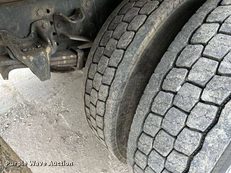 image for item DQ6490 2008 Freightliner flatbed truck