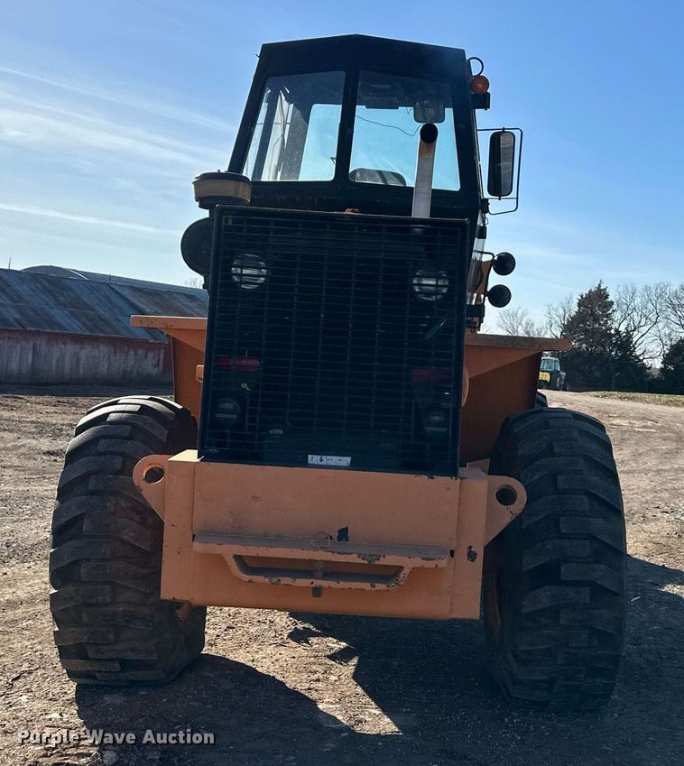 image for item DQ6495 1984 Case MW24C wheel loader