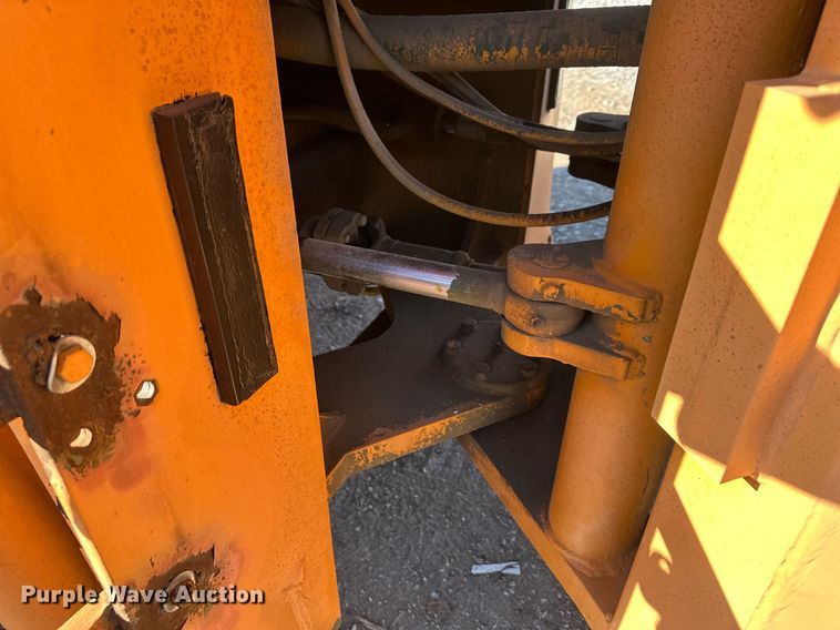 image for item DQ6495 1984 Case MW24C wheel loader