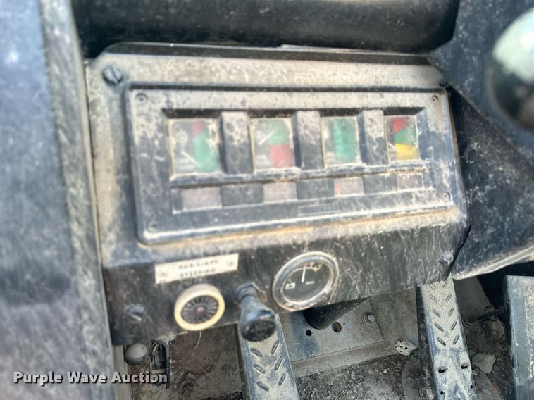 image for item DQ6495 1984 Case MW24C wheel loader