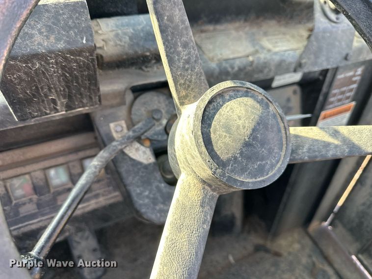 image for item DQ6495 1984 Case MW24C wheel loader