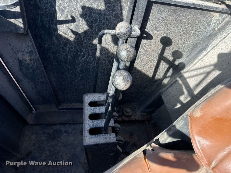 image for item DQ6495 1984 Case MW24C wheel loader