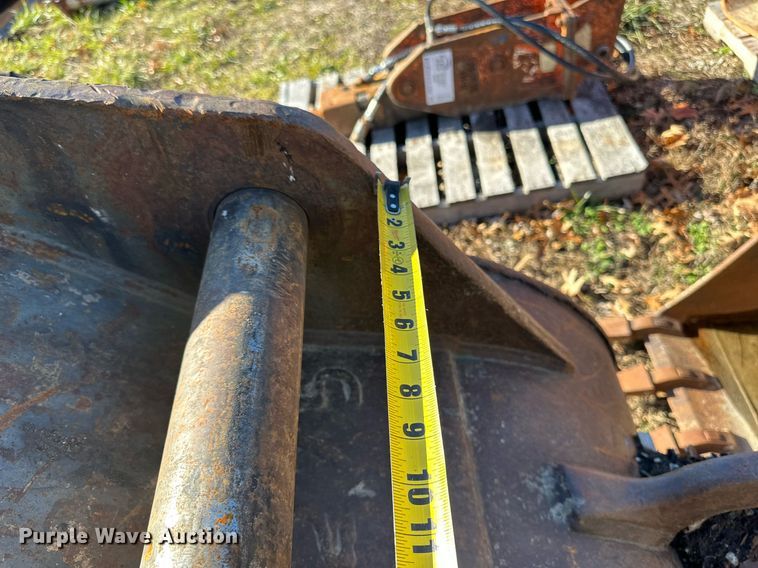 image for item DQ6533 ESCO excavator bucket